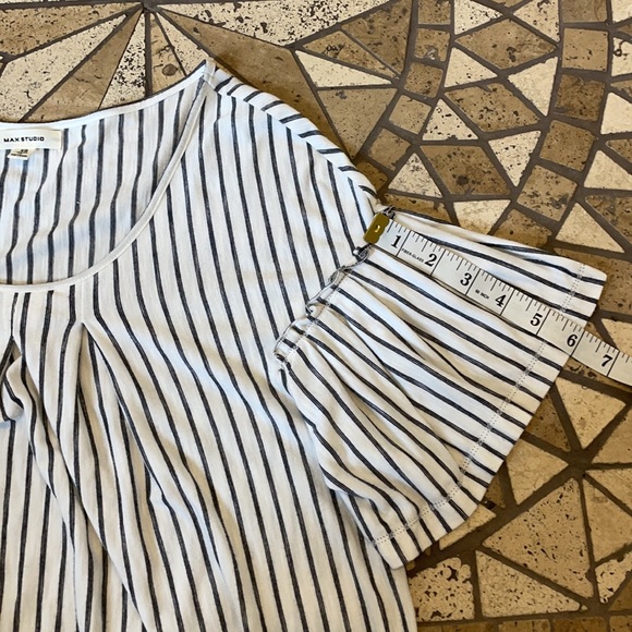 Max Studio striped blouse bell sleeve XS - Picture 6 of 11